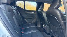 Volvo XC40 2.0 B4P Ultra Dark 5dr Auto Petrol Estate